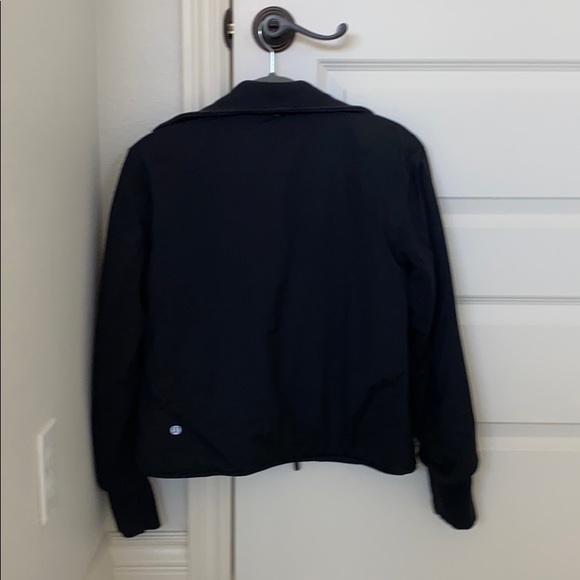 Lululemon Reversible Down Jacket - Picture 2 of 6